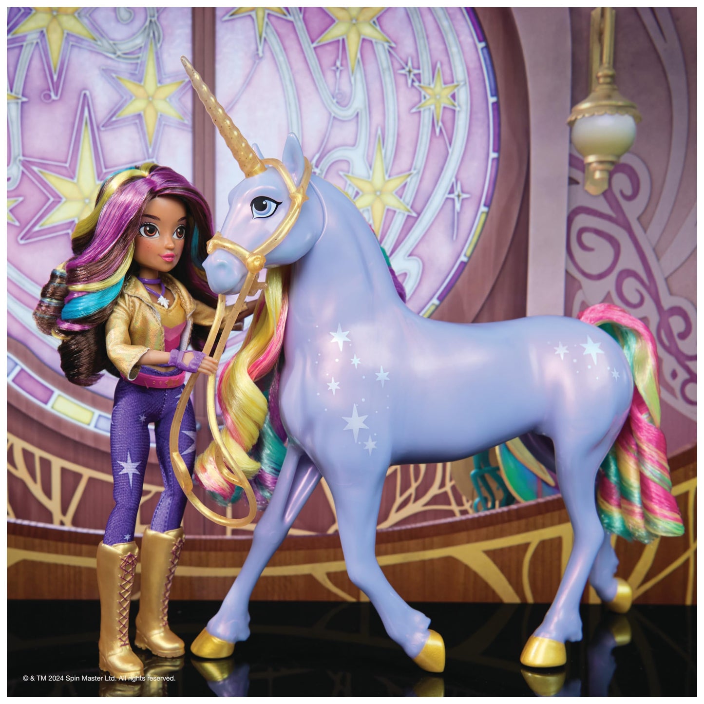 Unicorn Academy Set - Sophia and Light-Magic Wildstar, approx. 28 cm tall unicorn with light effects and music, plus 24 cm tall dress-up doll from the popular Netflix series, for kids ages 4 and up.
