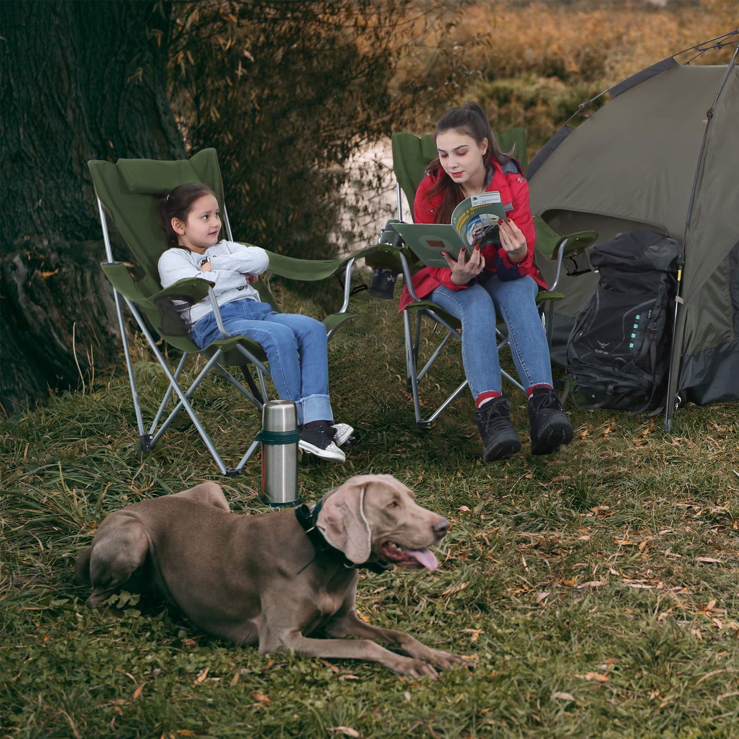 SONGMICS Camping Chair, Set of 2, Folding Chair, Outdoor Chair with Armrests, Headrest, and Drink Holders, Metal Frame, Supports up to 150 kg, Green GCB09AG02.