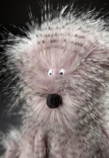 SIGIKID 39682 Oh Good Edition BeastsTown Bear for girls, boys, and adults. Recommended plush toy for ages 3 and up. Grey-black bear.