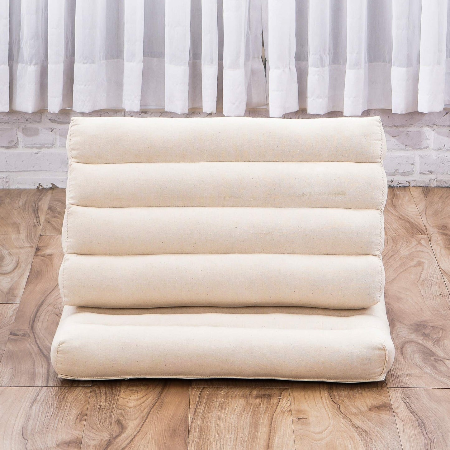 Leewadee Thai pillow foldable mattress, chill-out foldable mat, padded reading support floor lying mat with triangle pillow Thai mat, kapok, 75 x 50 cm, natural
