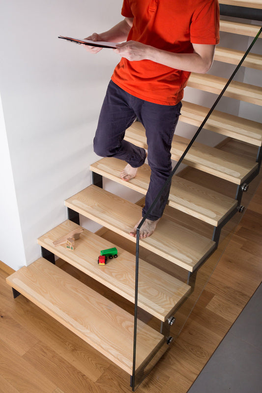 Kara Grip 15 pcs Anti-Slip Strips rubberized approx. 80 cm x 3 cm, also suitable for dogs and kids. Instead of stair treads or carpet, sock-friendly self-adhesive, barely visible slip protection.