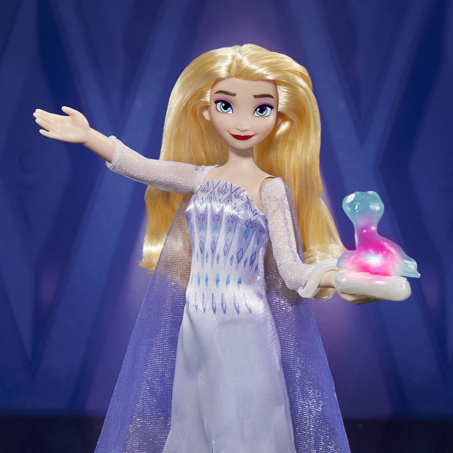 Disney's Frozen 2 talking ELSA and Friends, ELSA doll with sounds and phrases, toy for children aged 3 and up