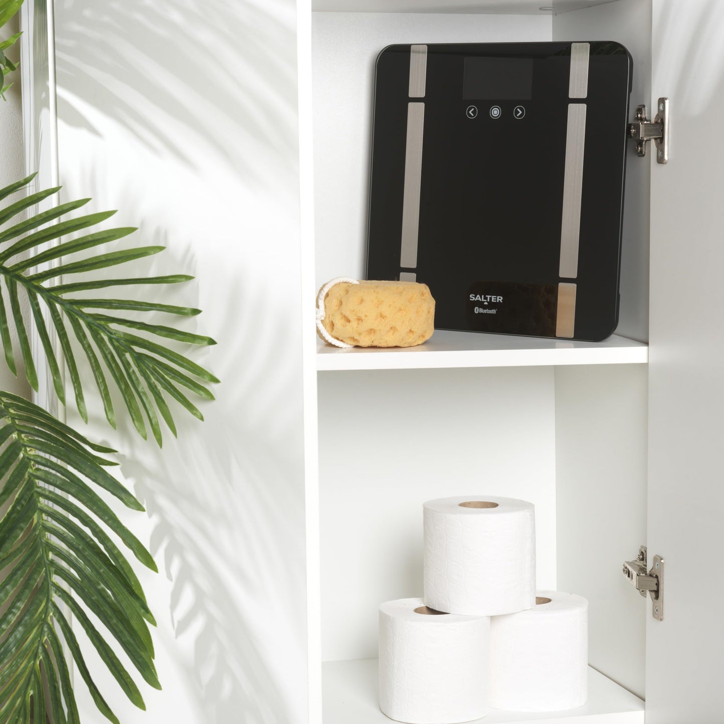 Salter SA00432FEU6 Bluetooth bathroom scale - body weight scale with max. capacity 200 kg, scale with 8-user memory, connect via Salter Health App to track health and fitness.