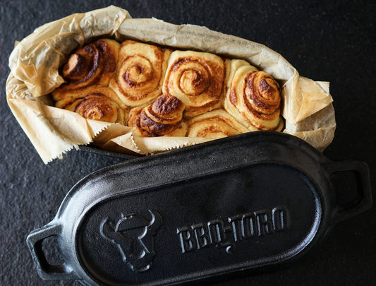 BBQ-Toro cast iron Dutch oven | 1 liter - 29 x 12.5 x 5.5 cm | pre-seasoned | cast iron cooking pot, dutch oven pot, baking pot | perfect for baking, stewing.