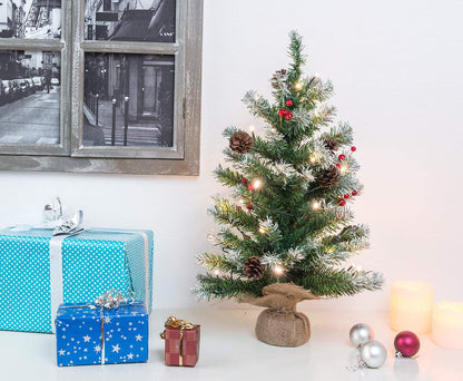 British Fir Tree Decoration: Decorative Christmas tree with 30 LEDs, pine cones, and yew berries, 60 cm (small Christmas tree, small fir trees, wireless Christmas tree lighting)