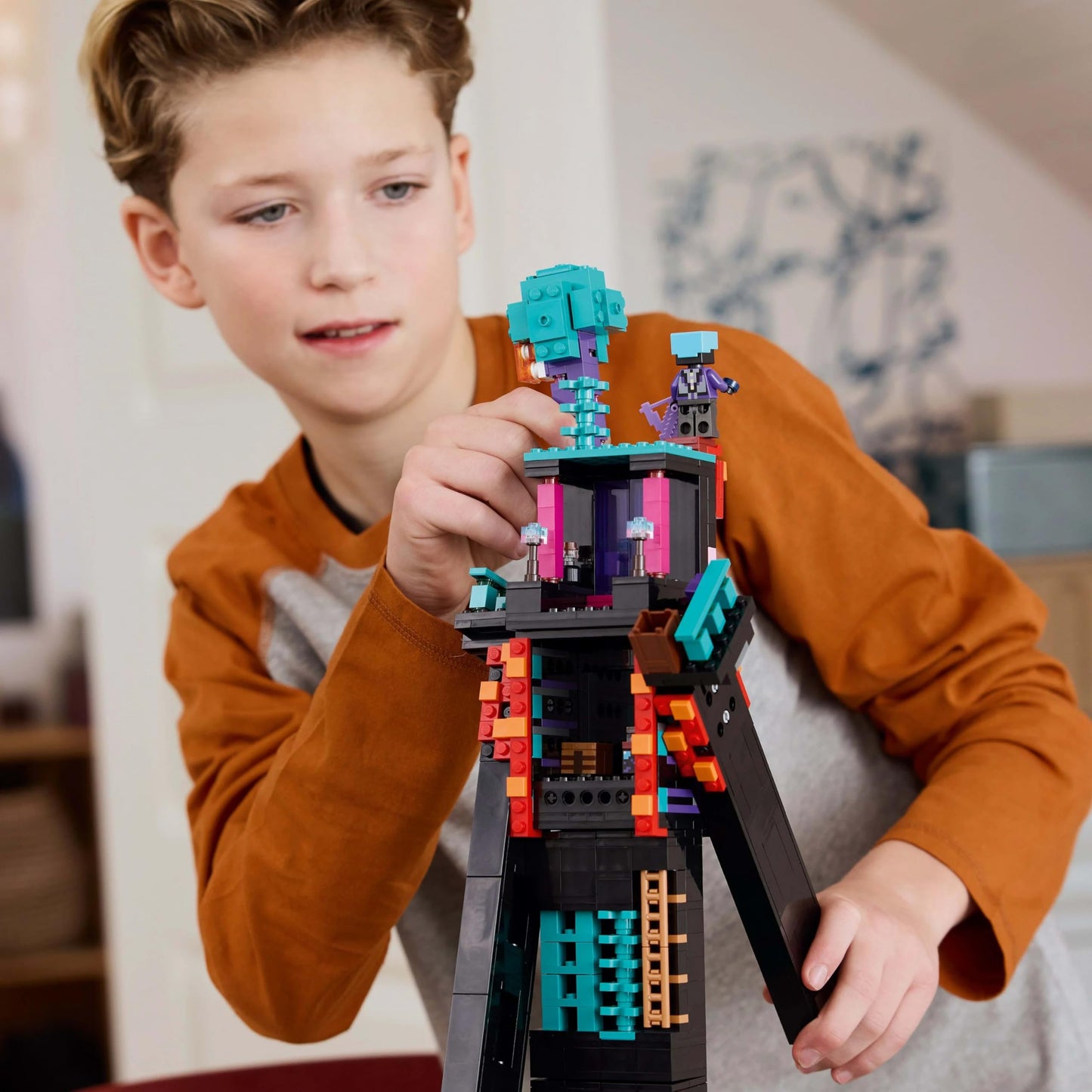 LEGO Minecraft 2in1 The Enderman Tower - Modular Gaming Toy - Can be built into 2 fortresses - With 4 collectible minifigures - Gamer gift for boys and girls aged 9 and up - 21279