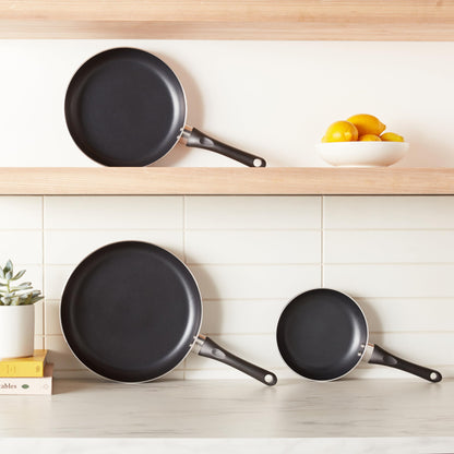 Amazon Basics 3-Piece Non-Stick Frying Pan Set, Sizes: 20 cm, 25 cm, and 30 cm, Black