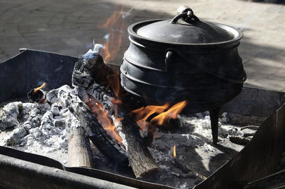 BBQ-Toro Potjie | Cast Iron Cauldron Potjie #4, approx. 12 liters | Cast Iron Pot with legs | South African Dutch Oven | Cooking pot for open fire, Cast Iron Braising Pot with lid | Meat pot