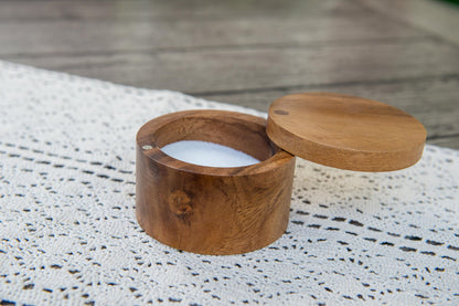 Lipper International salt or spice box made of acacia wood with twist lid, 8.9 x 6.4 cm.