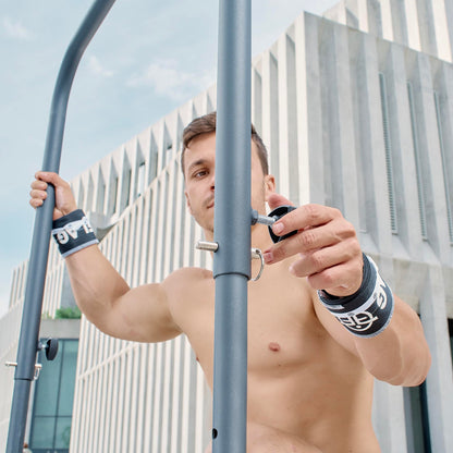 Eric Flag Calisthenics Equipment adjustable in 4 heights - Free-standing pull-up bar made of reinforced steel, up to 250 kg load-bearing capacity - Multifunctional calisthenics equipment for dips, pull-ups, gym.