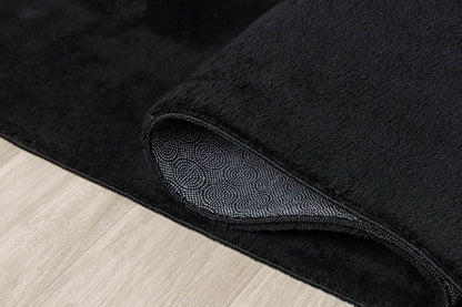 The carpet Relax Modern Fluffy Short Pile Rug, Anti-Slip Bottom, Washable up to 30 degrees, Super Soft, Fur Look, Black, 200 x 290 cm