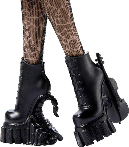 Monster High Wednesday doll and accessories, Wednesday Addams collectible figure in Nevermore Academy uniform with Ice Cold Hand and backpack, doll stand, HXJ04