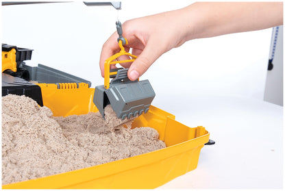 Kinetic Sand Construction Kit - with 907g of original magical kinetic sand from Sweden, construction vehicle, and accessories for creative indoor sand play, for children ages 3 and up.