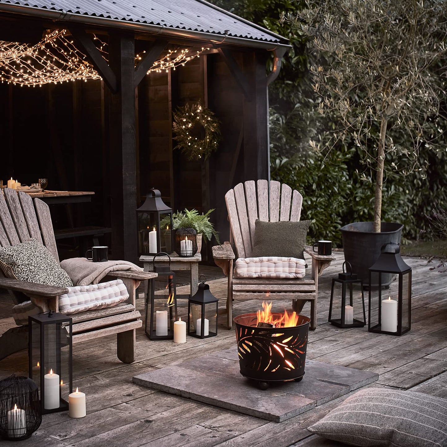 Lights4fun Bowen Metal Lantern in Black with TruGlow® LED Candle for Outdoor and Indoor Use. 45cm Garden Decoration for Balcony.