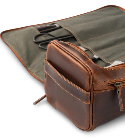 Angus Stoke Premium Leather Knife Bag/Case | Extra large chef bag with many extras and storage space | Chef roll bag made of waxed vintage buffalo leather | Arvid chef bag (Walnut Brown)