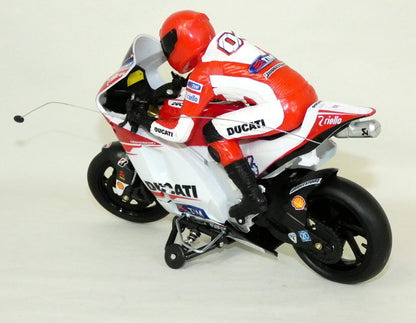 NewRay 88815 - Remote controlled model motorcycle "Ducati Desmosedici - C.Stoner No.4" 1:9