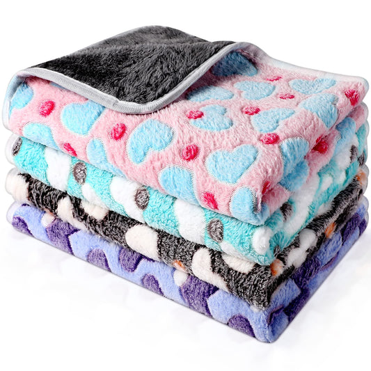 Namalu 4 Waterproof Guinea Pig Fleece Blankets Small Washable Dog Blanket Absorbent Guinea Pig Cage Liners Reusable PIPI Pads Sleep Cuddle Blanket (Heart Pattern, 60 x 40 cm)