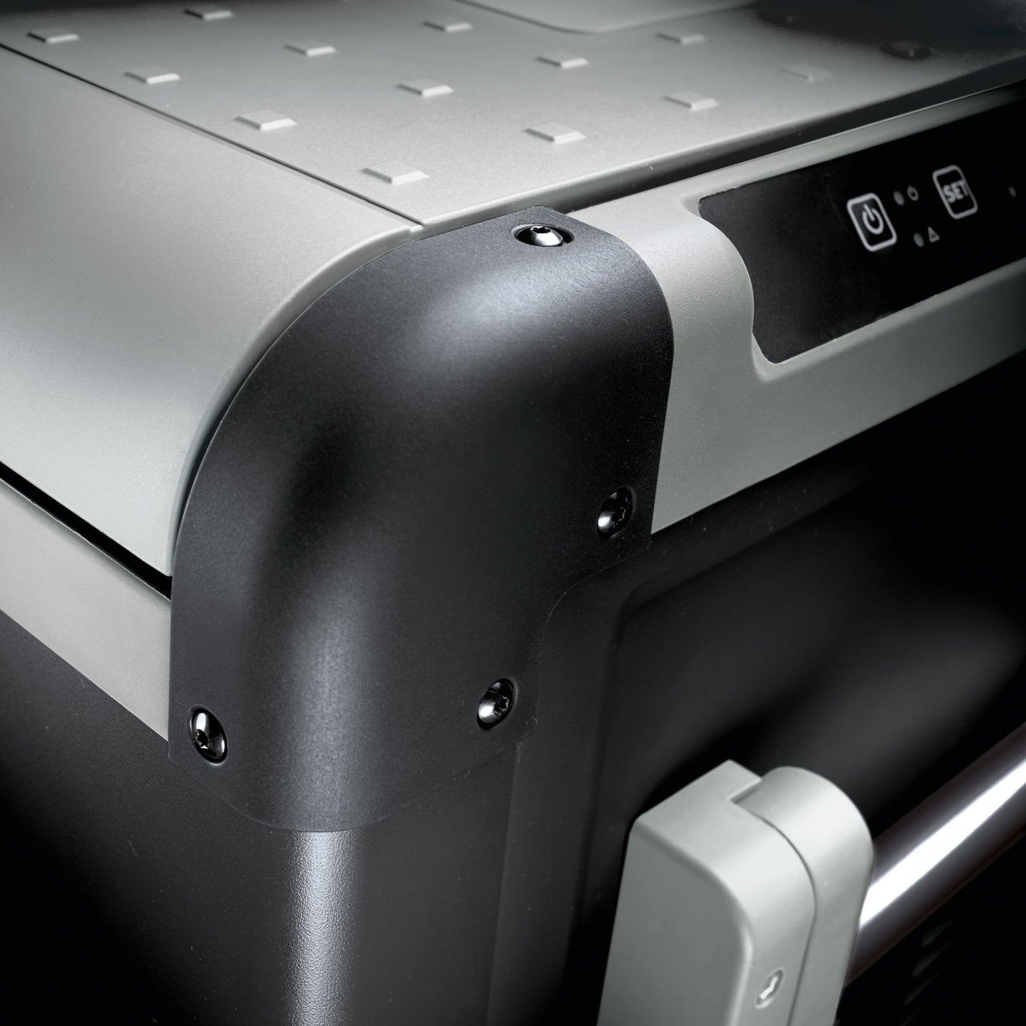 DOMETIC CFX 35 compressor cooler, 32 liters, 12/24 V and 230 V for car, truck, boat, RV, and socket, with USB connection.
