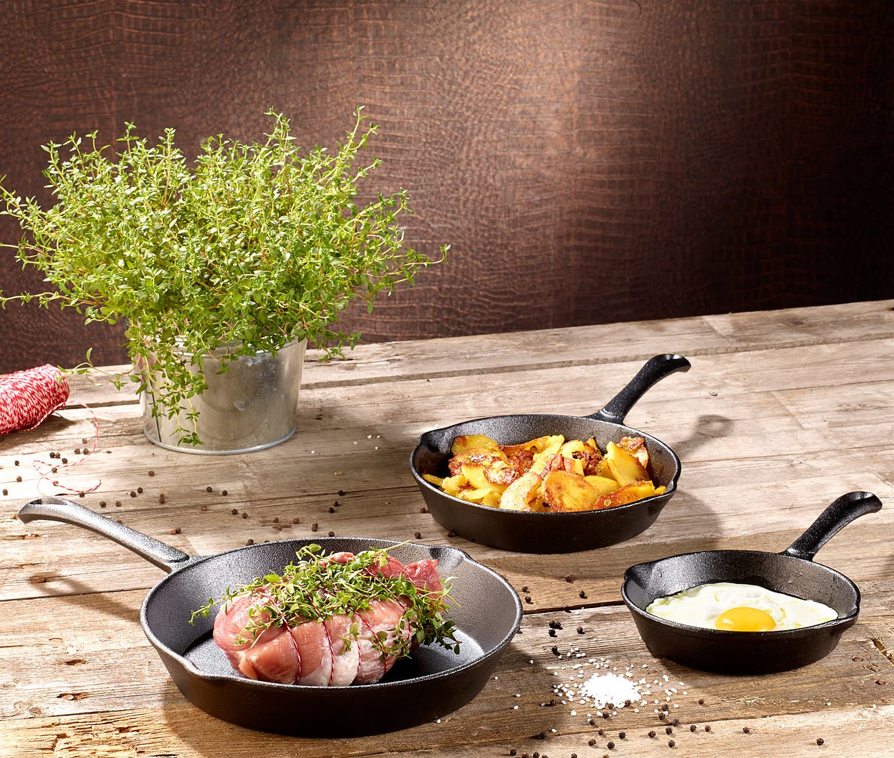 Tornwald-Schmiede Cast Iron Pans: 4-piece set of cast iron pans with Ø 12.5/16.5/21 and 30 cm each (cast iron pans for grills, grill pan, cast iron).