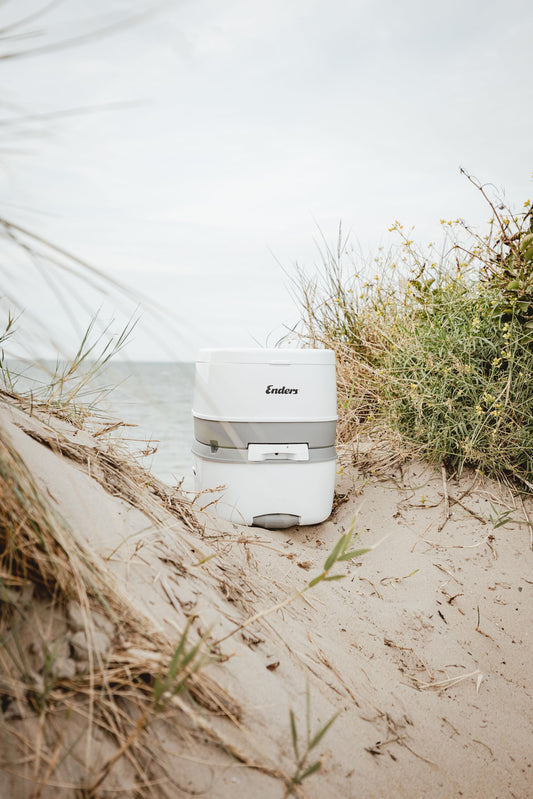 Enders Camping Toilet SUPREME Mobile WC Chemical Toilet, integrated holder for toilet paper, flush and waste tank, with ventilation button, comfortable seating height of 44cm #4999