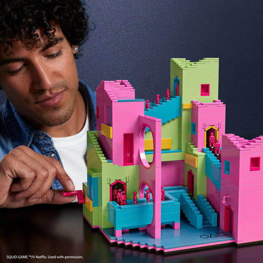 MEGA Squid Game action figure building toy The Staircase with 1707 pieces, movable figure, for collectors, HYL45.