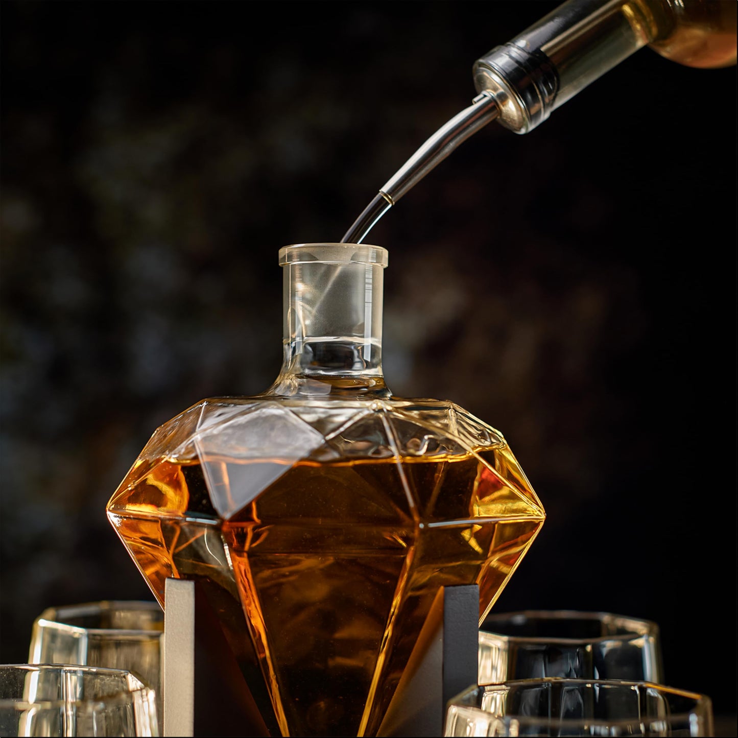WHISKEY Whiskey Decanter Set - Whiskey Gift Set - Gifts for Men - Men's Gift - Birthday Gift for Man - Diamond Decanter 1000ML, Gift Box, 4 Glasses, 4 Whiskey Stones