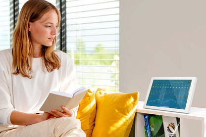 WeatherOnline Home 3, WeatherDisplay with WeatherRadar: new generation of WLAN weather station, indoor sensor to monitor room climate, pollen forecast for allergy sufferers, UV index, severe weather warning.