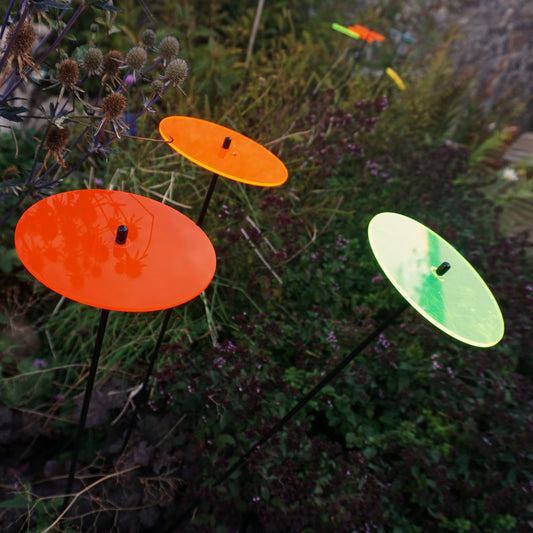 Set of 3 sun catchers Large Sun Discs, 75cm tall garden sun discs ornaments for indoor and outdoor, perfect gardener gift, Color: red/orange/green