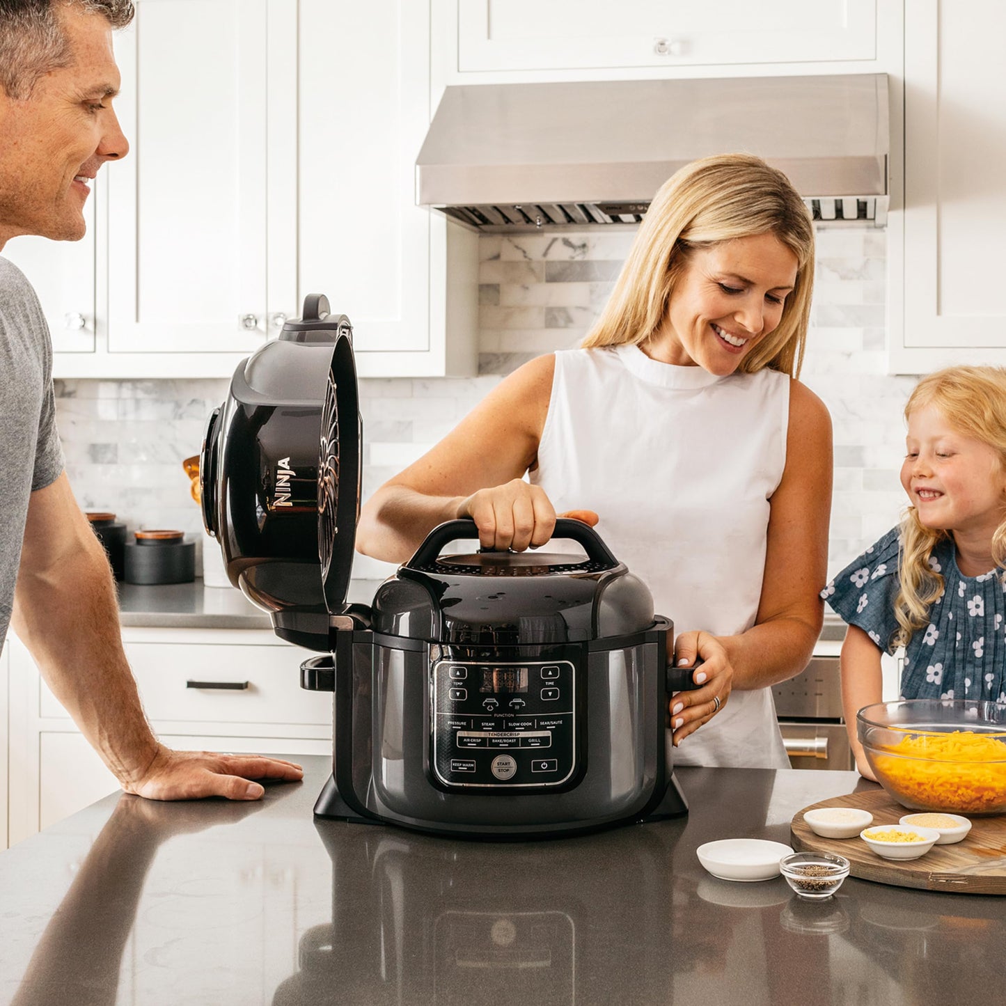 Ninja Foodi Multicooker, 6L, 9-in-1 Multicooker, Pressure Cooker, Airfryer, Slow Cooker, Grill, and more, Brushed Steel & Black, OP300EU