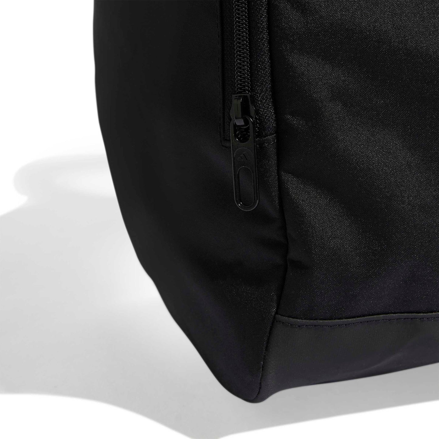 adidas Unisex Essentials Linear Duffel Bag, Black/Black/White, M