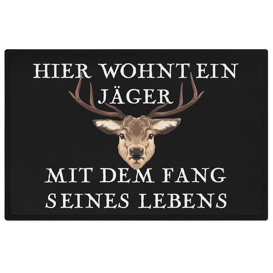 Trendation - Here Lives A Hunter Doormat Gift for Hunters Funny Saying Friend Doormat 60x40 cm Hunting
