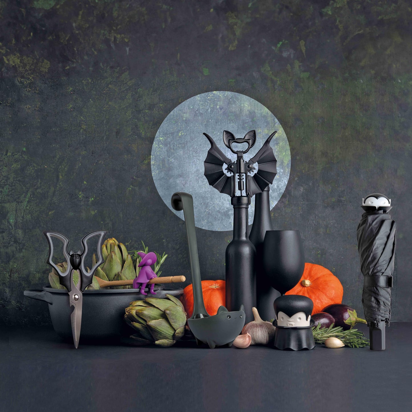 OTOTO Gracula Garlic Crusher - Garlic Chopper & Peeler - Garlic Press Dracula Easy to Use - Twister No BPA - Easy to Clean & Dishwasher Safe - Halloween Decor