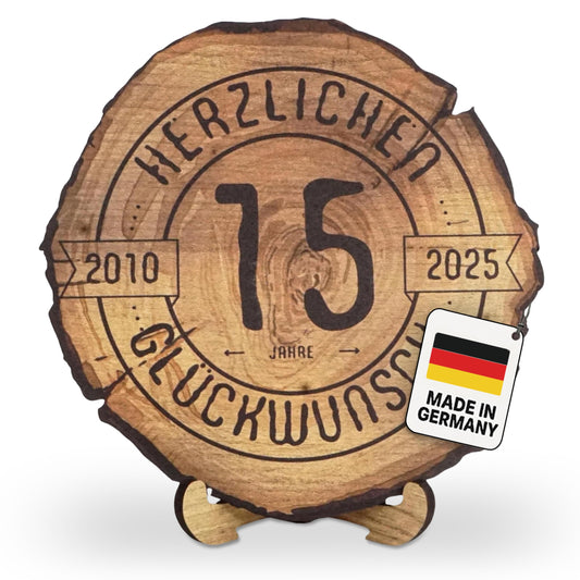 DARO Design - Wooden slice with engraving for 15th anniversary - Wooden gift for company anniversary - Service anniversary wood gifts with engraving - Thickness 6mm, diameter 20cm.