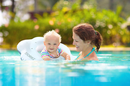 BJORKI® Baby Swim Ring - Adjustable swim aid for babies from 6 months to 3 years - Sturdy float ring for babies from 6 months old - Perfect swim trainer to promote motor skills