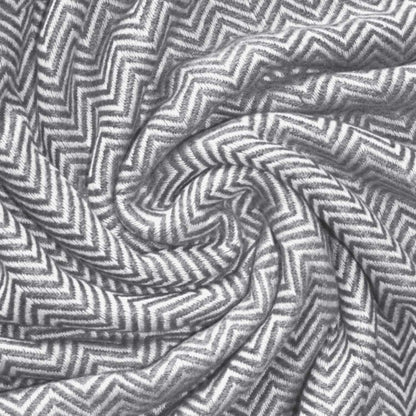 Lorenzo Cana cashmere blanket in grey, 100% hand-woven cashmere sofa throw. Cashmere blanket, living room throw, cozy wrap. Style number: 96277777.
