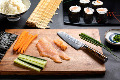 Wolfblood Damascus Santoku Knife L(24cm) Professional chef's knife made from authentic 67 layers Damascus steel I Damascus kitchen knife Santoku knife with wooden handle Gift box and blade guard