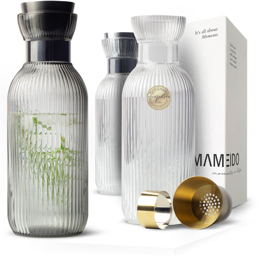 MAMEIDO Water Carafe 1.5 l, Glass Carafe with Spout & Strainer, Hand-blown Glass Carafe, Water Pitcher with elegant look for special occasions, Carafes for gifting (Smoke Black)