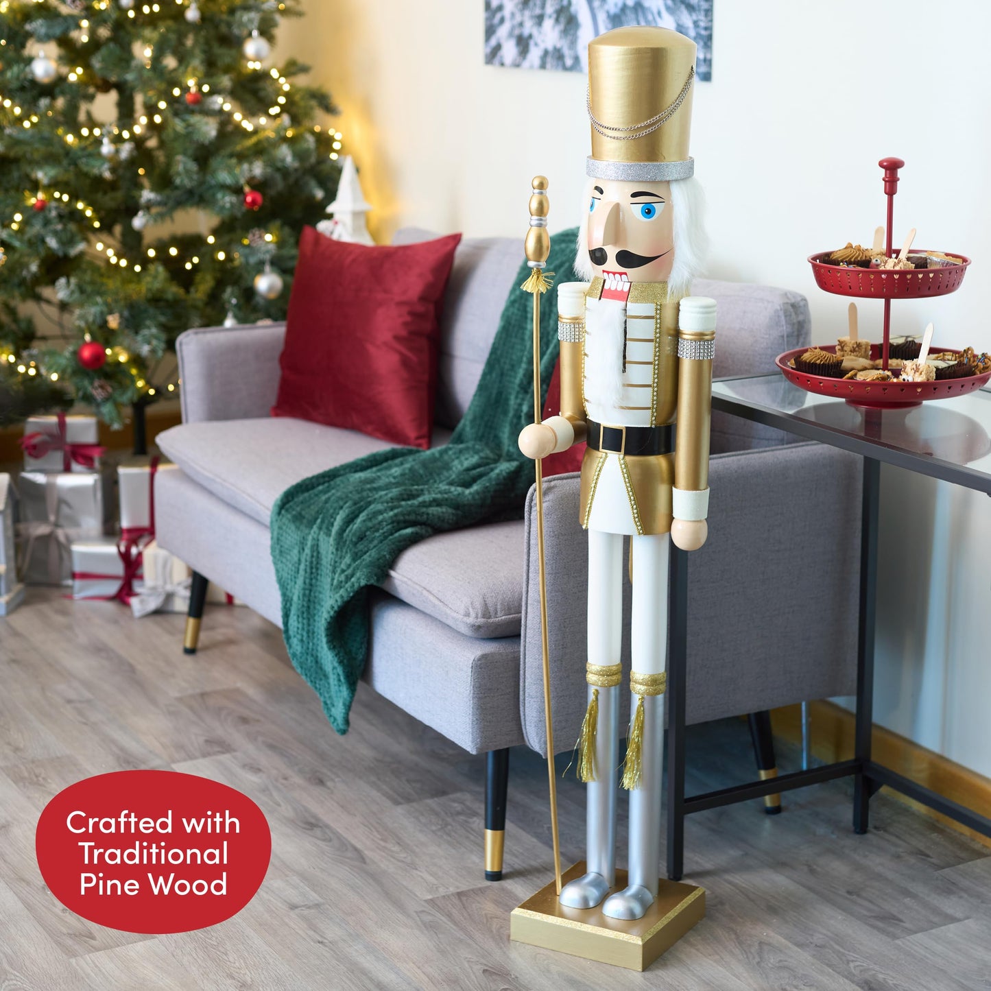 THE TWIDDLERS XXL Giant Wooden Nutcracker Soldier King, 120cm in Gold & White, High-quality handcrafted pine wood, Traditional ornament, Christmas decoration with movable parts