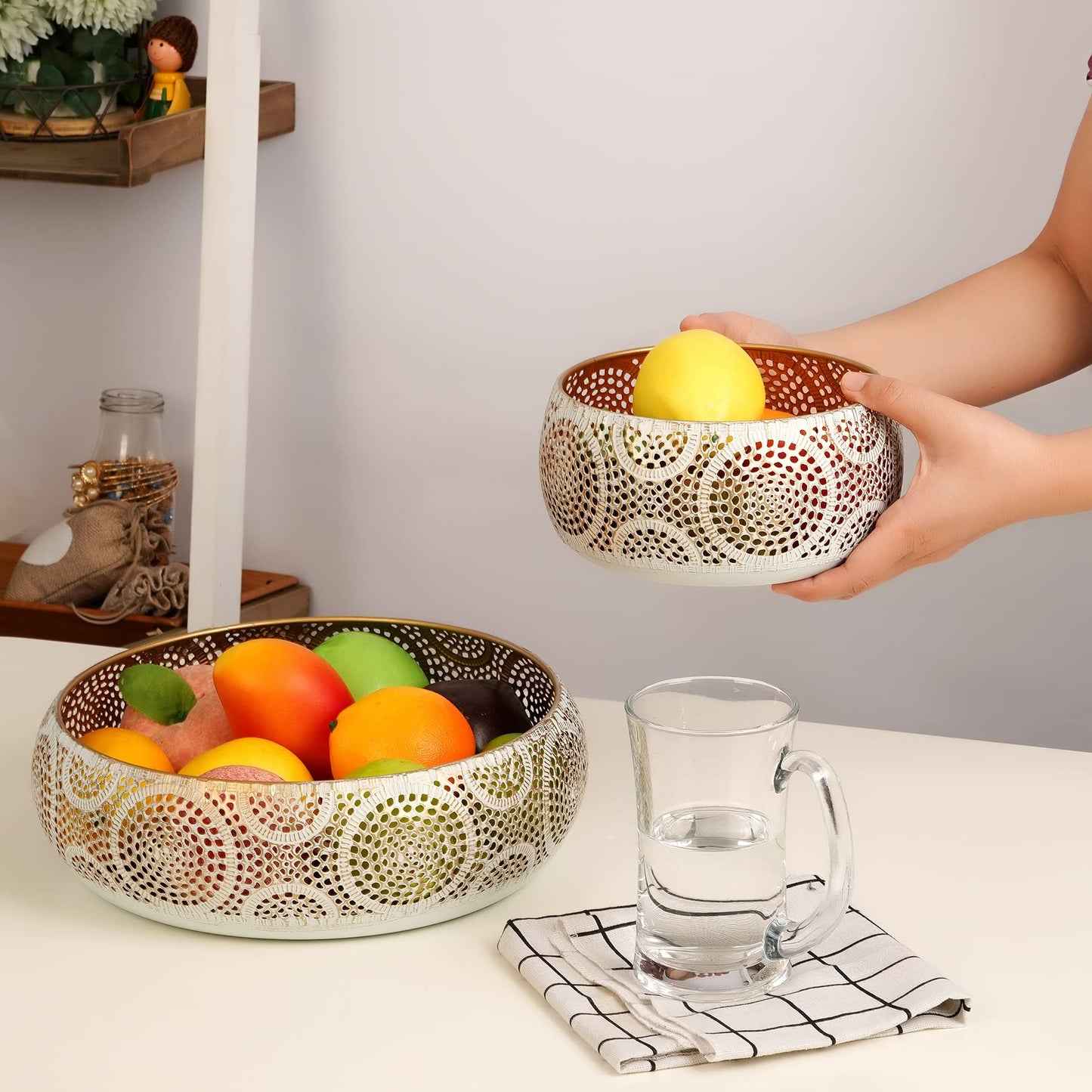JAZUIHA Golden Decorative Bowl Set - 2 pieces with 18 cm & 30 cm diameter | Modern fruit bowls for fruit, snacks, candles or decor items