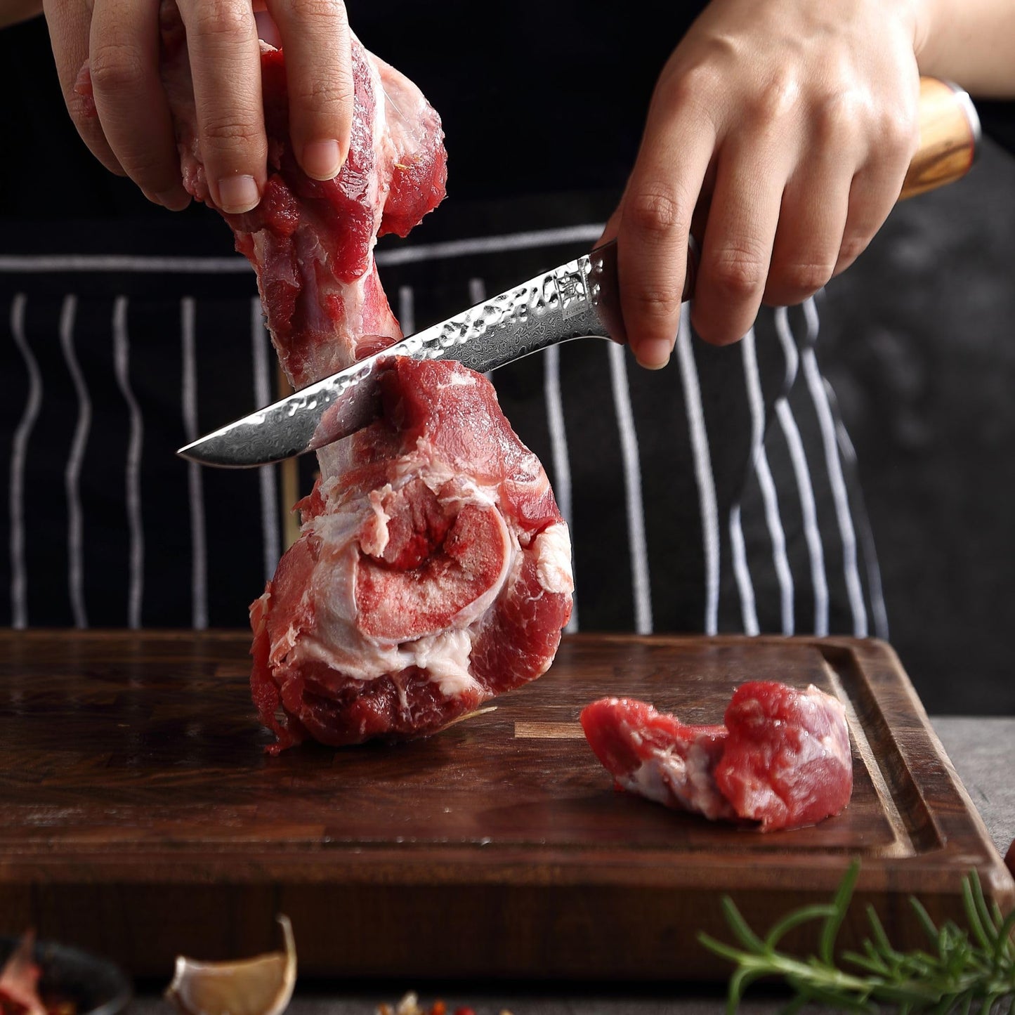 Zayiko Minami Olive Damascus Fillet Knife 6.5" Blade | 67-layer Damascus steel with hammered finish | Professional kitchen knife with flexible olive wood handle for precise filleting.