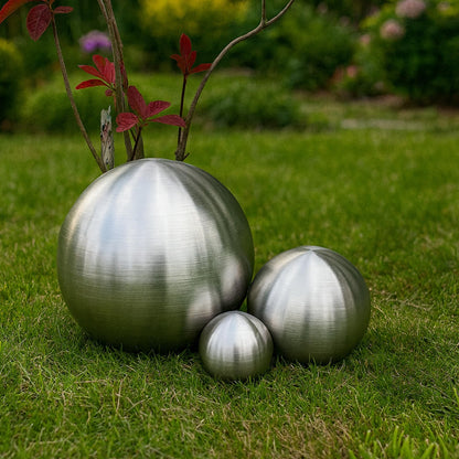 Köhko 3-piece stainless steel ball set-06 Ø 9-15-24 cm Decorative ball made of brushed-matte stainless steel.