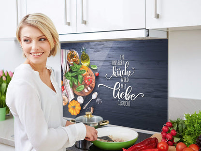 GRAZDesign kitchen glass splashback with the saying "Our kitchen with love", in grey. Backsplash glass for stove and sink, kitchen rear wall glass panel with design, 100x50cm.