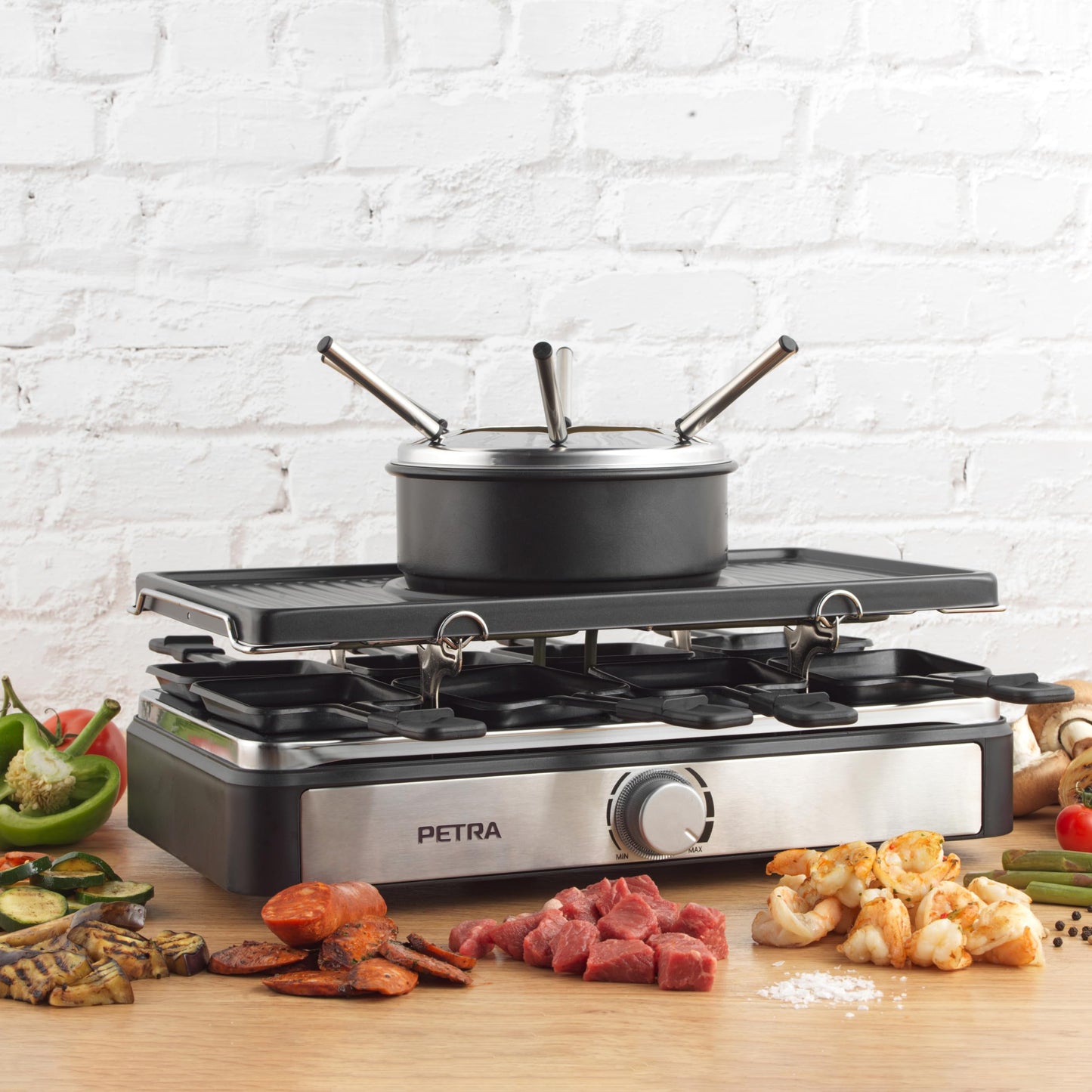 Petra 2-in-1 Raclette & Fondue, Large Teppanyaki Grill for 8 people, Smokeless Electric Grill, 1.3l Fondue pot with skewers, Includes wooden spatulas and sliders, for social evenings