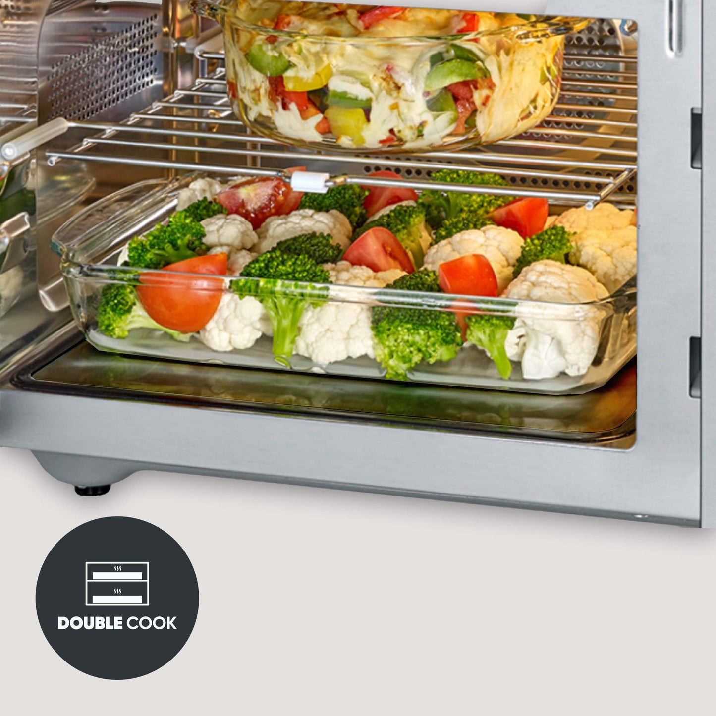 SEVERIN 3-in-1 microwave with glass bottom, grill, and hot air function, large cooking area for square dishes, black/stainless steel, MW 7777