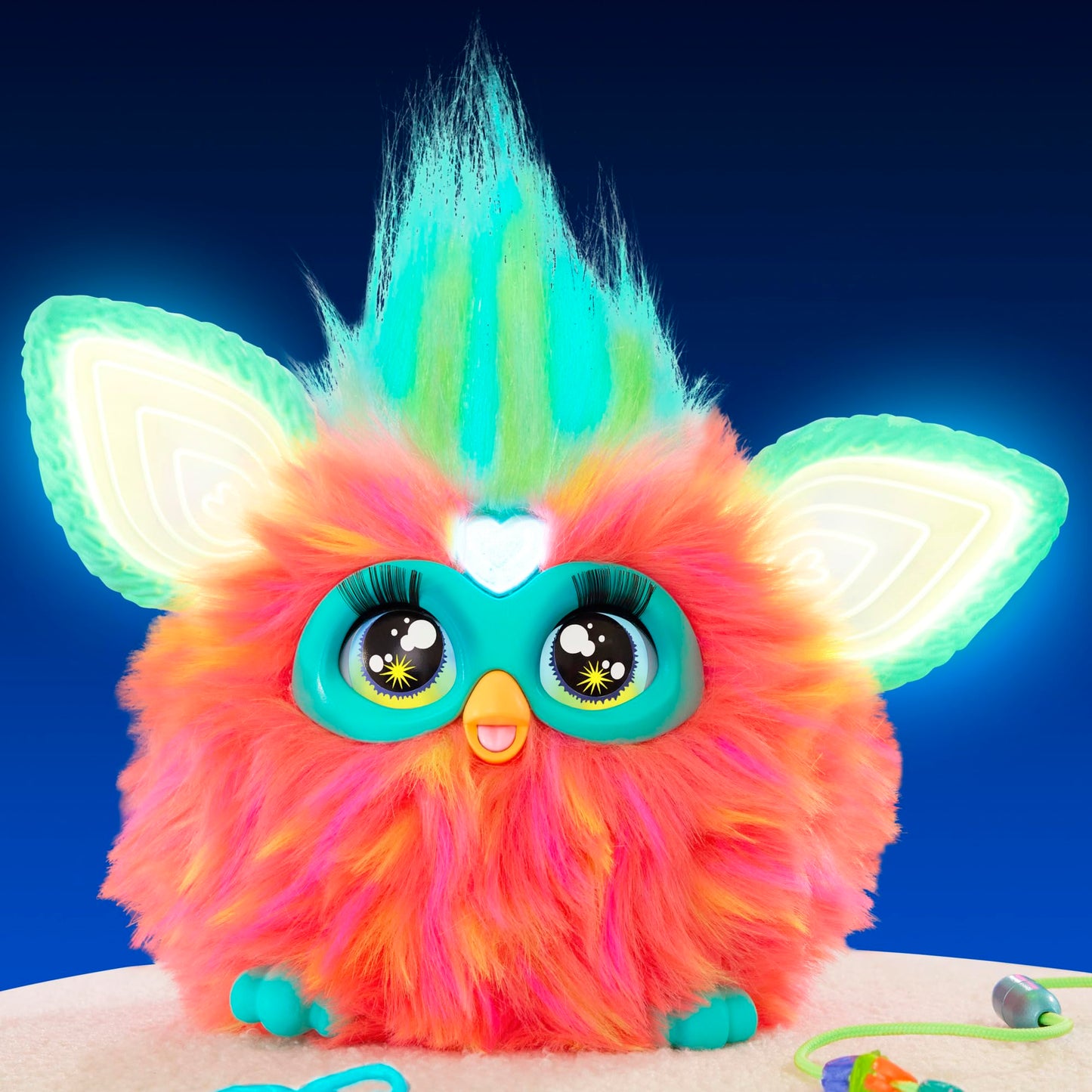 Furby Coral Interactive Plush Toy - Speaks German, responds to voice, dances & lights up - 5 game modes, 600+ reactions - With accessories - Electronic toy for ages 6 and up.