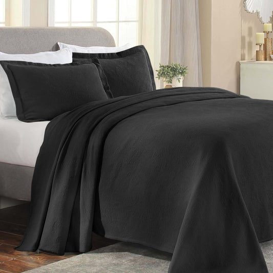 Superior 3-piece cotton bedspread set with paisley pattern, home decor, decorative bedspread, 2 pillow shams, medium weight coverlet, matelassé design, vintage floral print, full size, black.