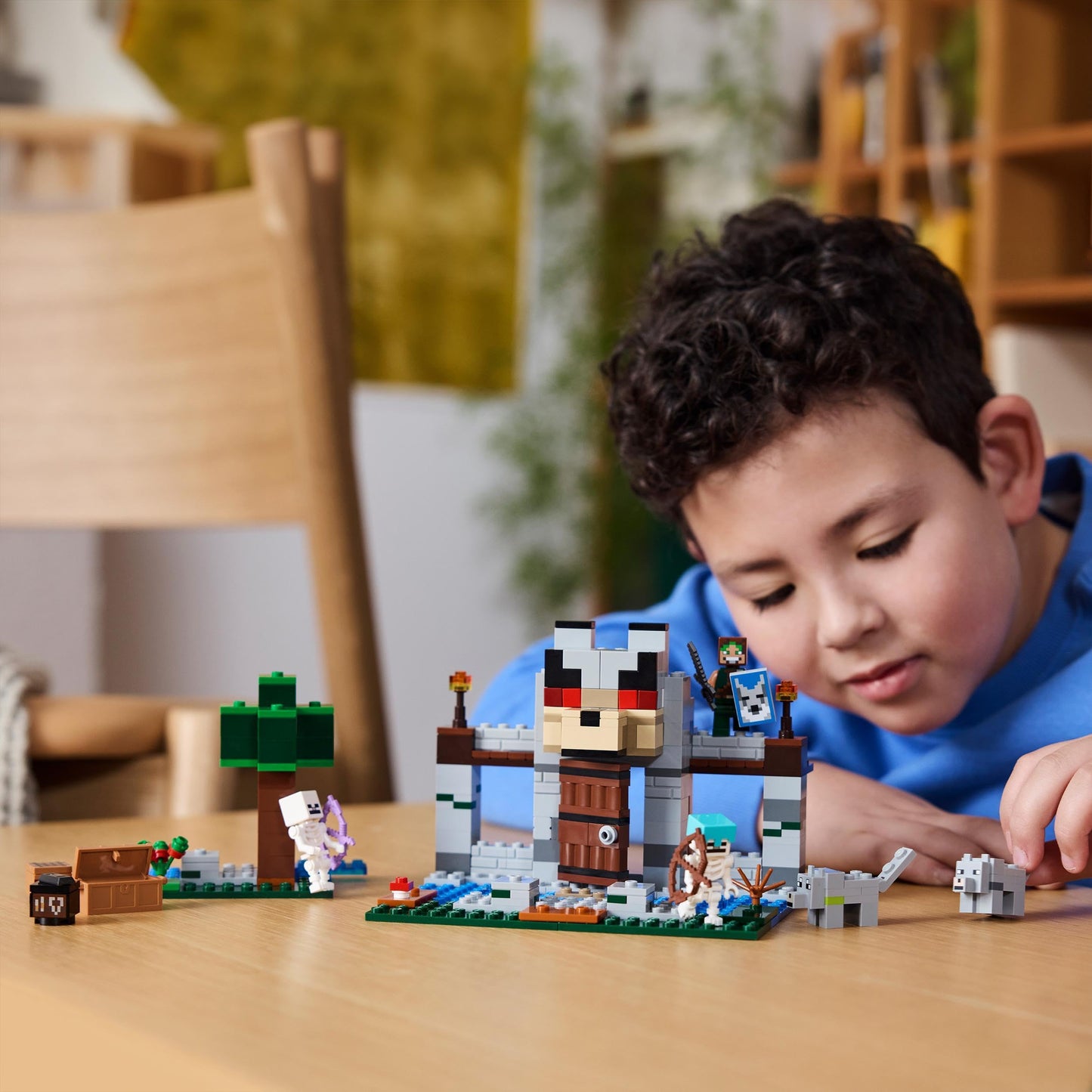 LEGO Minecraft The Wolf Fort - Kids toy with 1 character, 2 skeleton figures & 2 wolves - Accessories like a workbench and sword - Gamer gift for boys & girls aged 8+ - 21261