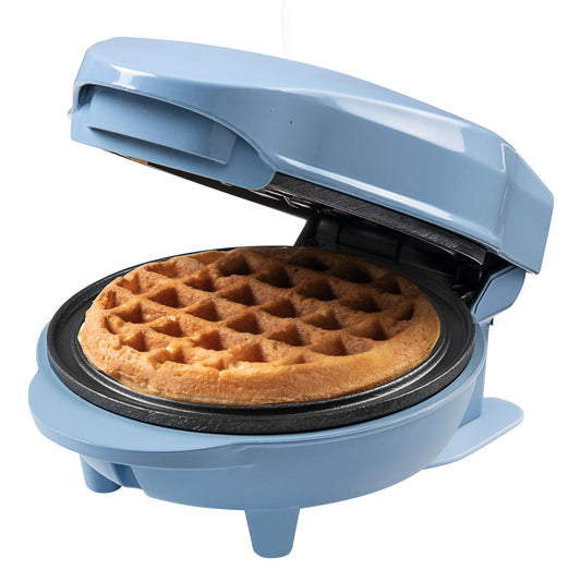 Bestron Mini Waffle Iron for classic waffles, small waffle maker with non-stick coating, perfect for kids' birthdays, family gatherings, Easter or Christmas, retro design, 550 watts, color: Blue.