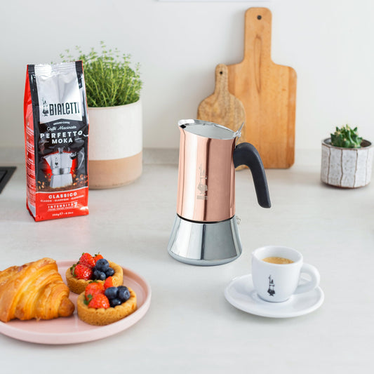 Bialetti New Venus coffee maker 2 cups, heat-resistant handle, not suitable for induction, 2 cups (85 ml), stainless steel, color - copper, Wattage - 3600