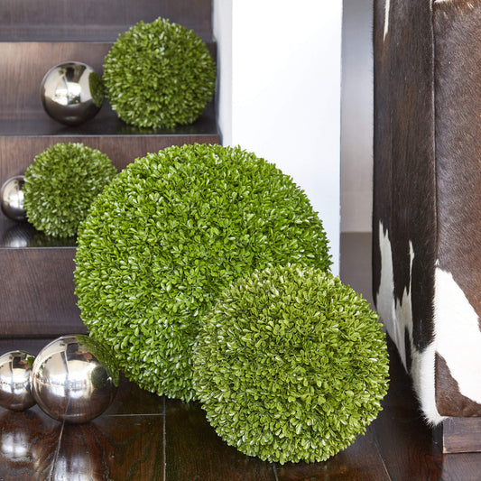 High-quality & Artificial Boxwood Ball - Small Boxwood Ball: Ø 20cm - Lifelike & Weatherproof - Dense Foliage & Natural Colors - Premium (Indoor & Outdoor)